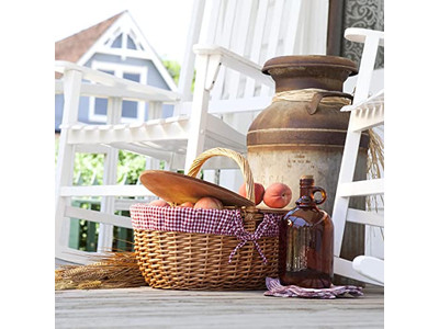 Ordina un cesto da picnic, cestino in canna isolato, set zaino da picnic